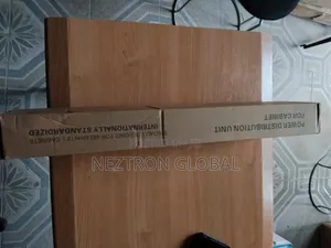 Metal Pdu 6wau