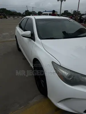 Toyota Camry 2016 White