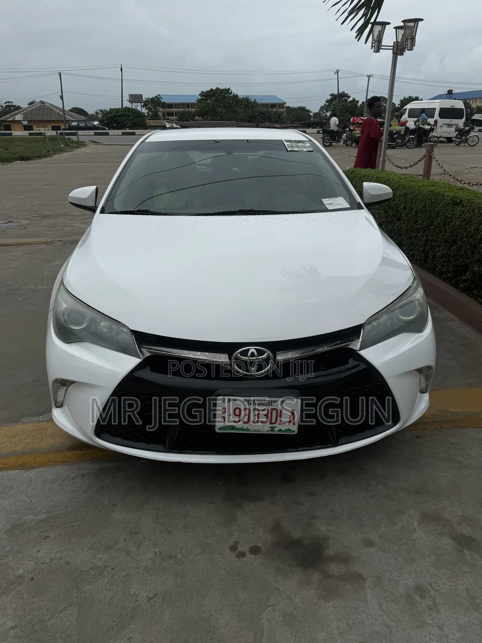 Toyota Camry 2016 White