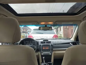 Toyota Camry 2014 Gold
