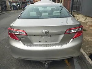 Toyota Camry 2014 Gold