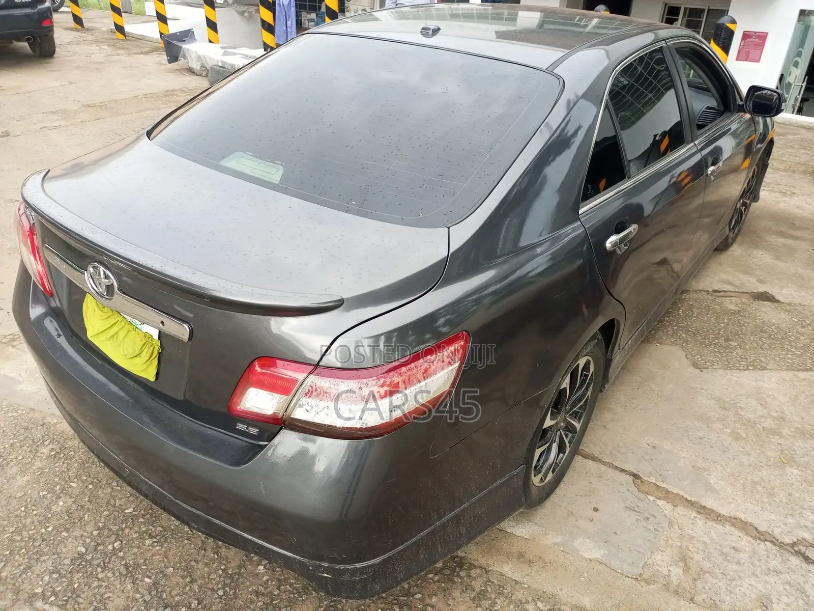Toyota Camry 2010 Gray