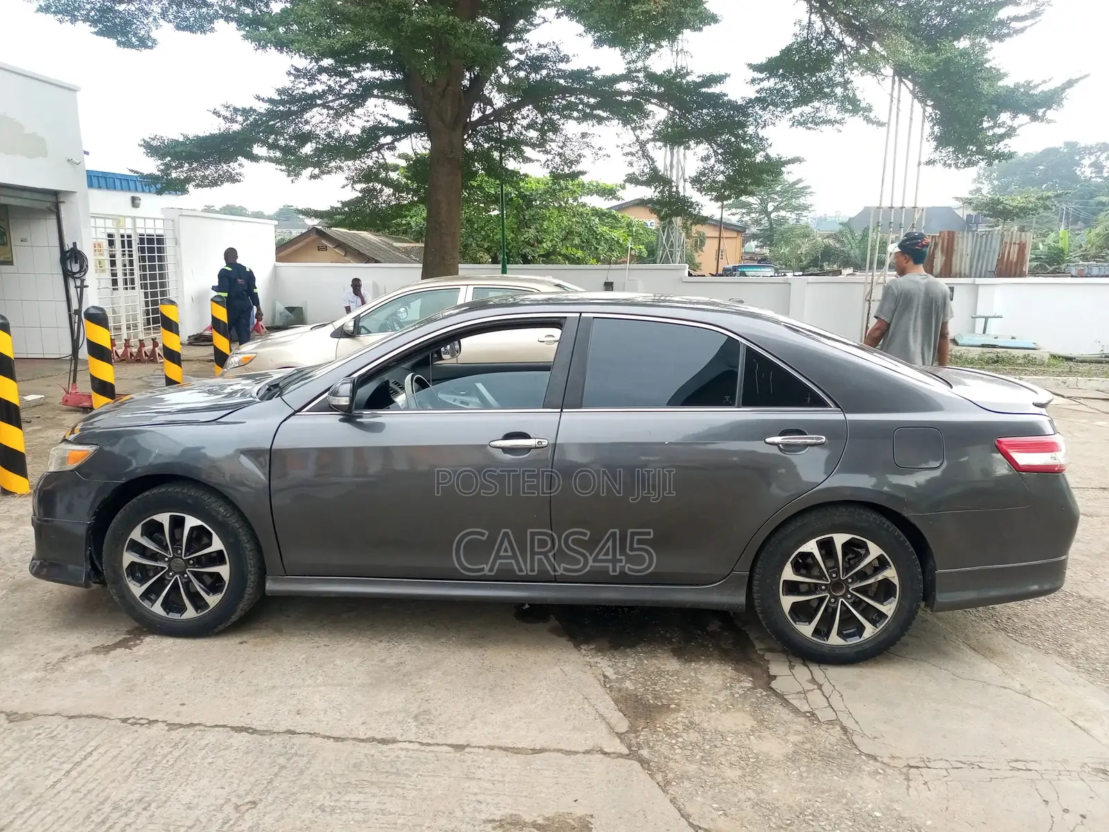 Toyota Camry 2010 Gray