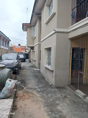 3bdrm Block of Flats in James Robertson, Adelabu for sale