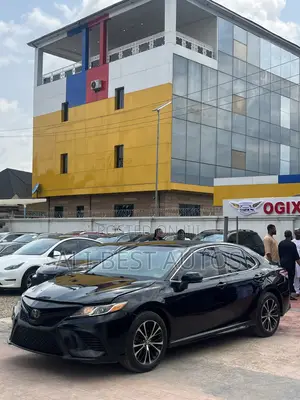 Toyota Camry 2017 Black
