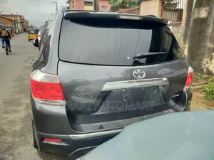 Toyota Highlander 2011 Gray