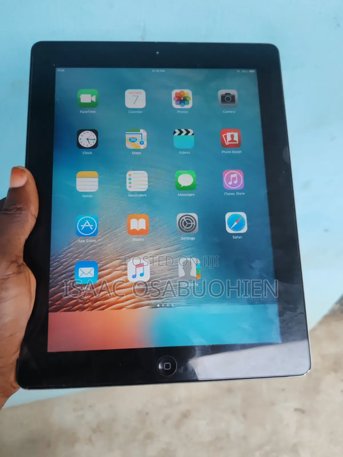Apple iPad 3 Wi-Fi 16 GB Black