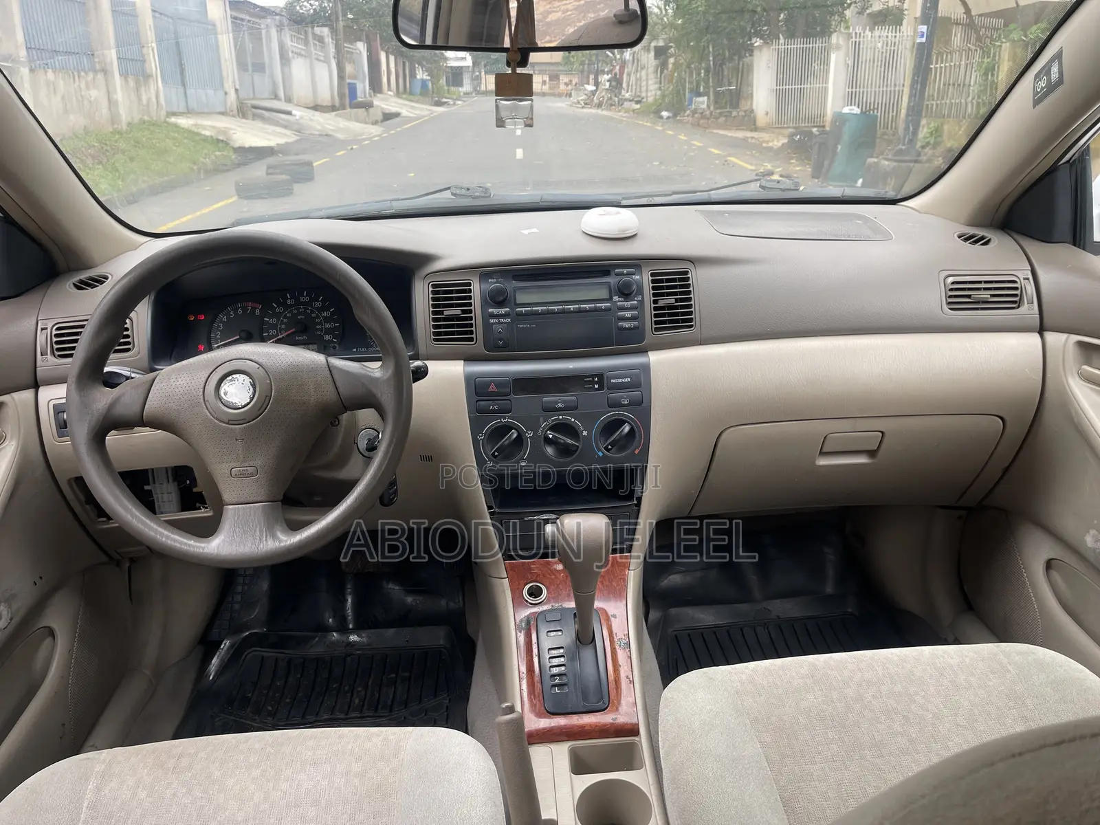 Toyota Corolla 2004 White
