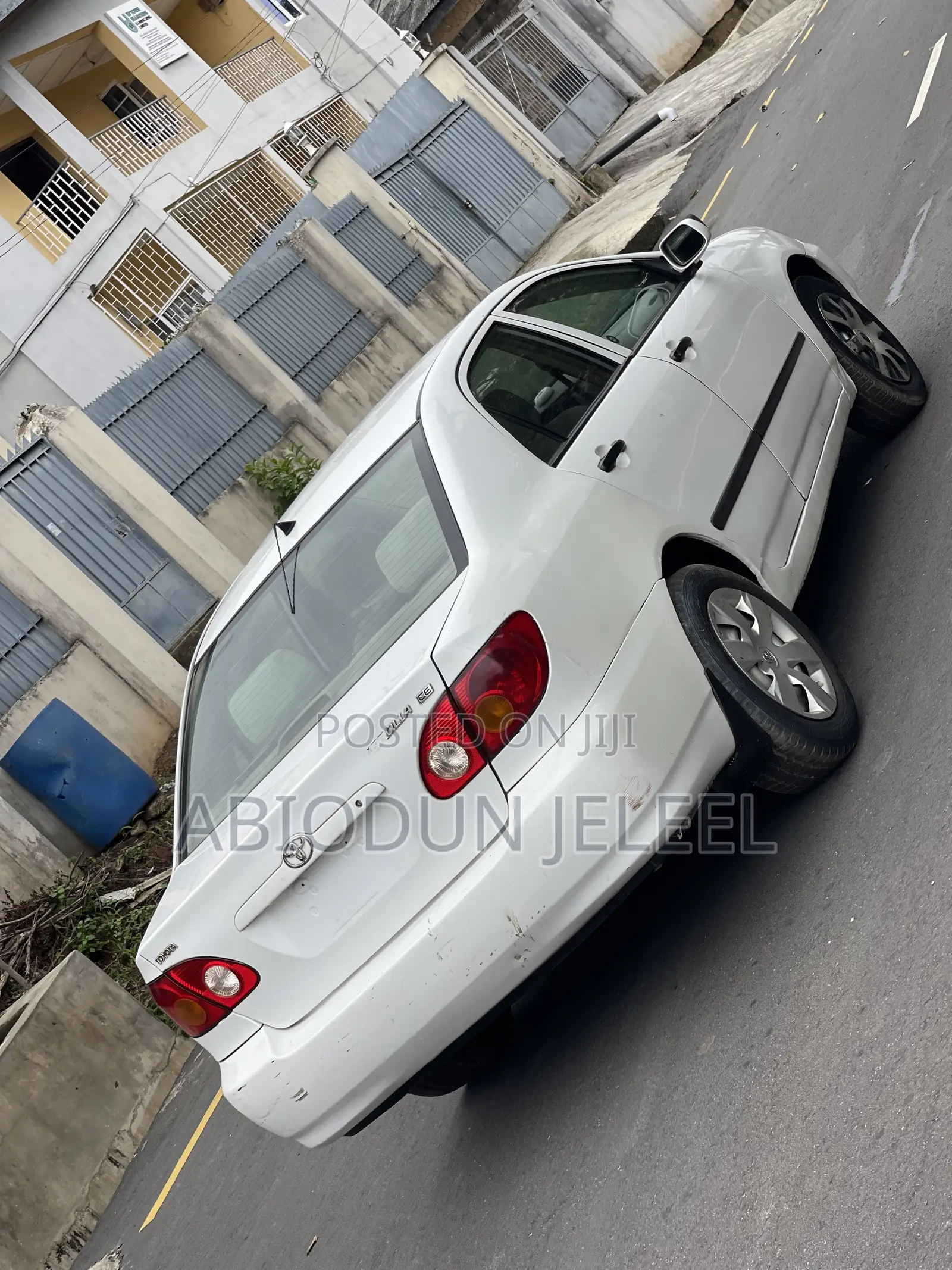 Toyota Corolla 2004 White
