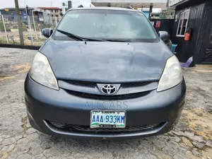 Toyota Sienna 2009 Blue