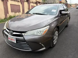 Toyota Camry LE 4dr Sedan (2.5L 4cyl 6A) 2016 Gray