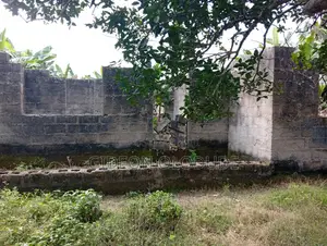 Land With 8rooms Uncompleted Building. Face Me and Face You for Sell