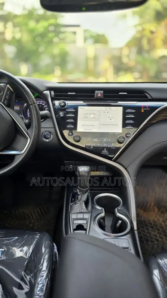 Toyota Camry 2018 Gray
