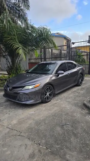 Toyota Camry 2018 Gray
