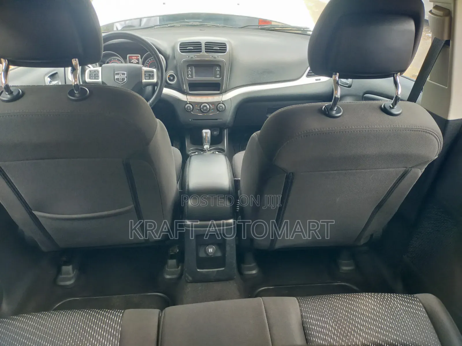 Dodge Caravan 2015 White