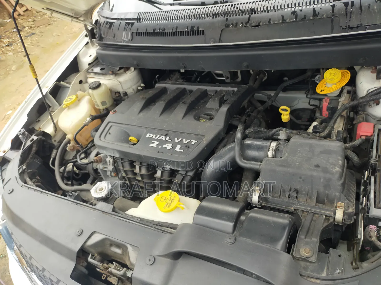 Dodge Caravan 2015 White