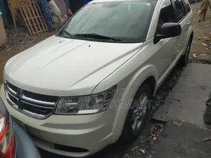 Dodge Caravan 2015 White