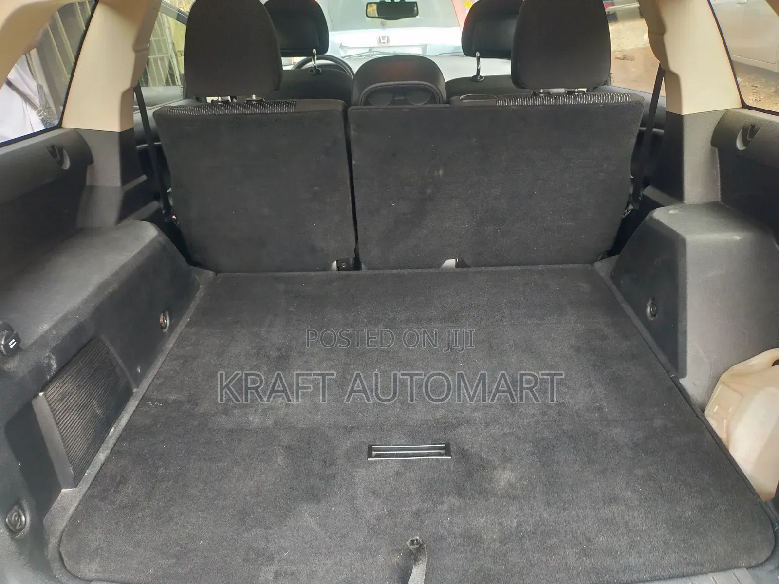 Dodge Caravan 2015 White