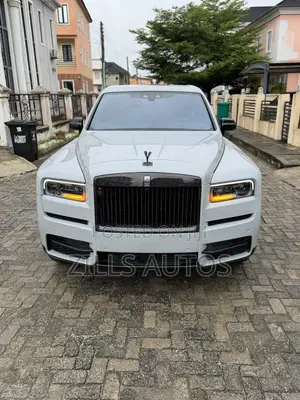 Rolls-Royce Cullinan Black Badge 2022 Gray