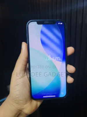 Apple iPhone 12 64 GB