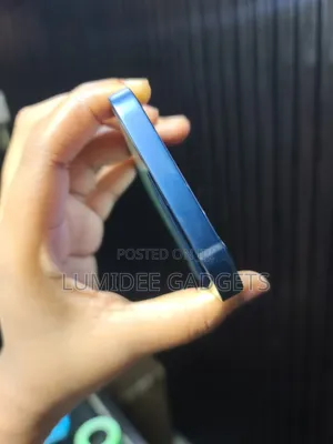 Apple iPhone 12 64 GB