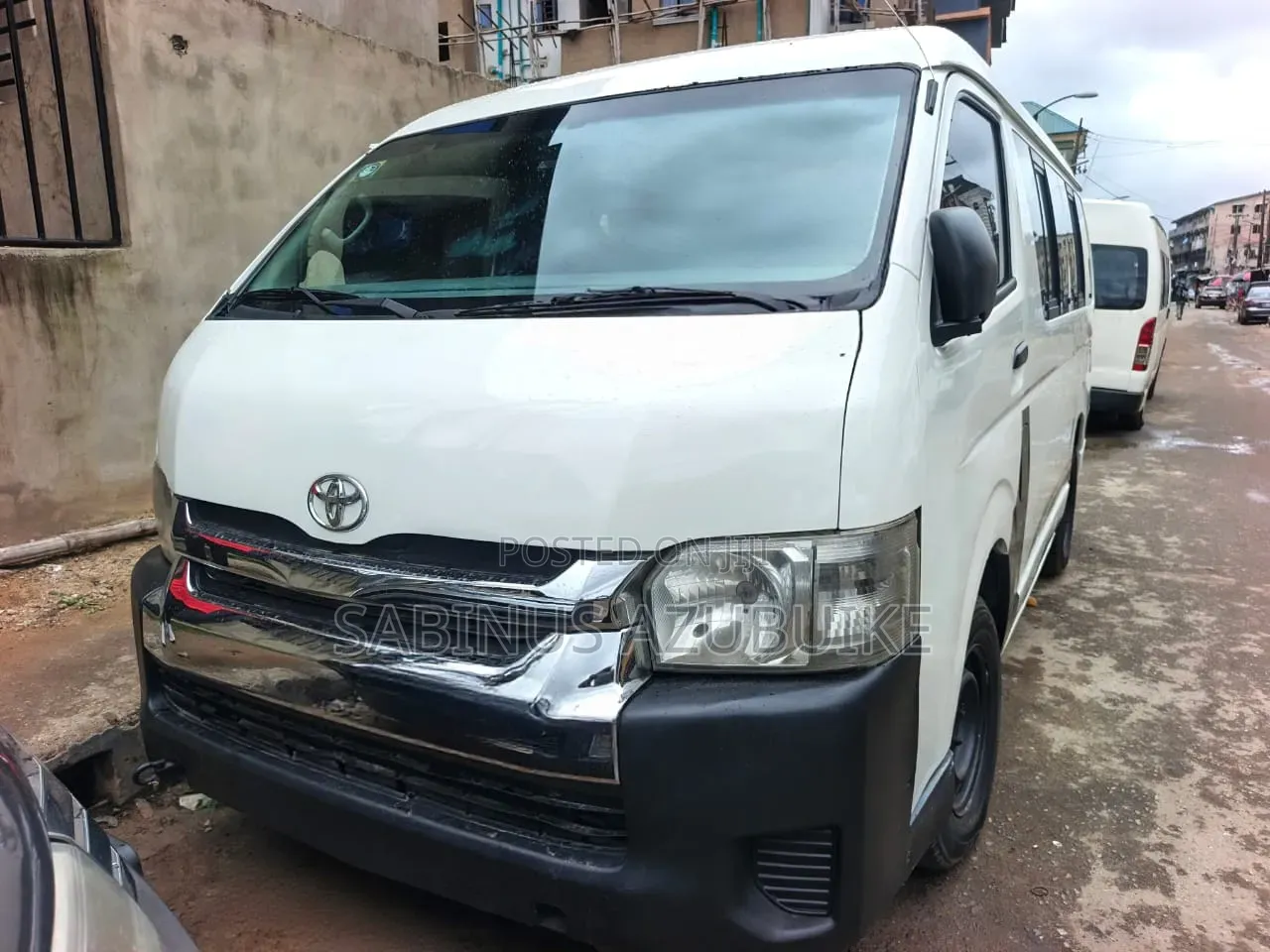Toyota HiAce 2010 White