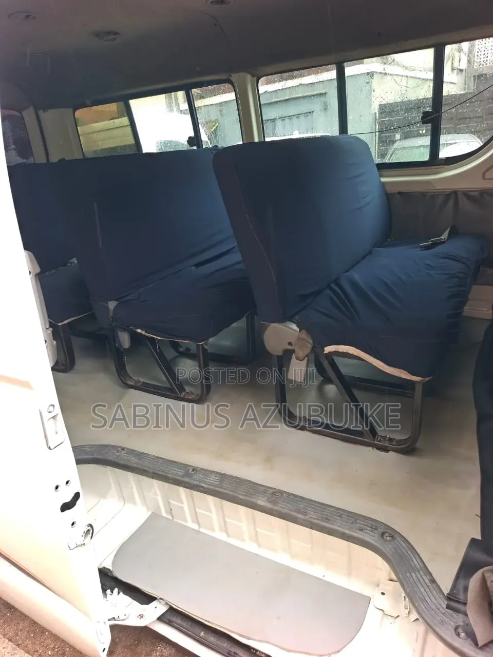 Toyota HiAce 2010 White