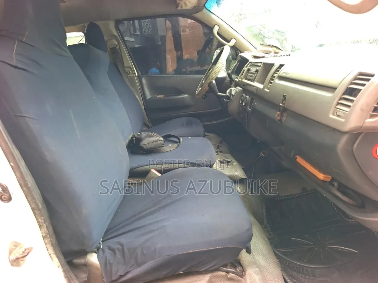 Toyota HiAce 2010 White