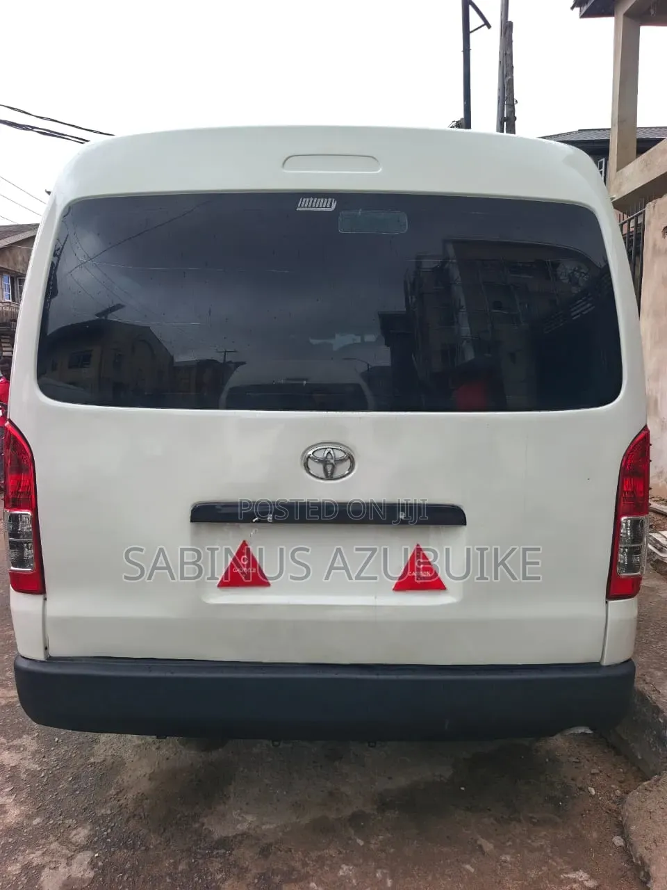 Toyota HiAce 2010 White