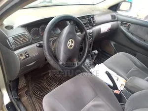 Toyota Corolla 2004 Gold