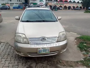 Toyota Corolla 2004 Gold