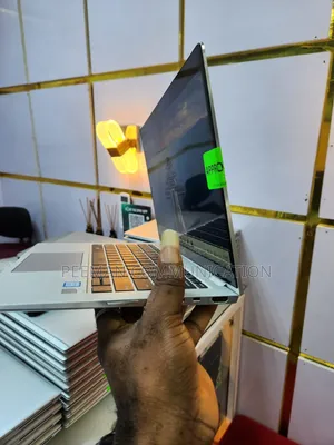 Laptop HP EliteBook x360 1030 G4 16GB Intel Core i5 SSD 256GB