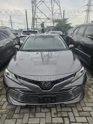 Toyota Camry 2018 Gray