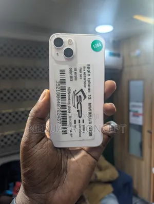 Apple iPhone 13 128 GB Pink