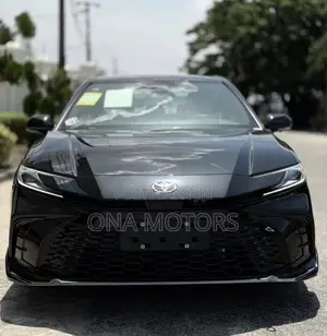 New Toyota Camry SE 2025 Black