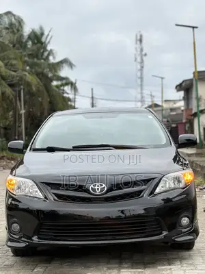 Toyota Corolla LE 4dr Sedan (1.8L 4cyl 4A) 2012 Black