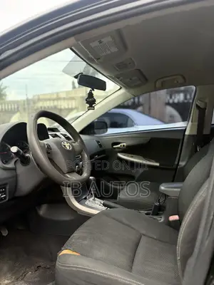 Toyota Corolla LE 4dr Sedan (1.8L 4cyl 4A) 2012 Black