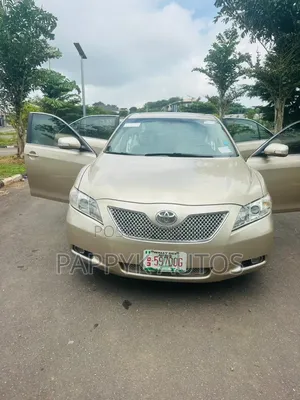 Toyota Camry 2009 Gold