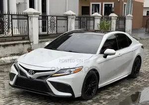 Toyota Camry XSE V6 2023 White