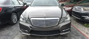 Mercedes-Benz E350 Base 4Matic Sedan AWD (3.5L 6cyl 7A) 2011 Gold