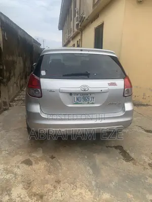 Toyota Matrix XR Hatchback AWD (1.8L 4cyl 4A) 2004 Silver