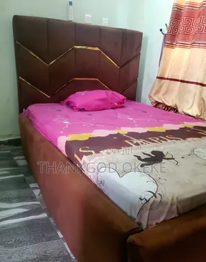 Bedframe + Matress