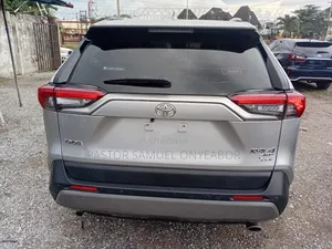 Toyota RAV4 2020 Gray