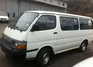 Toyota HiAce 1999 White