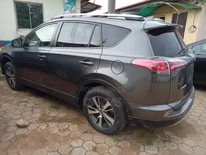 Toyota RAV4 2018 Gray