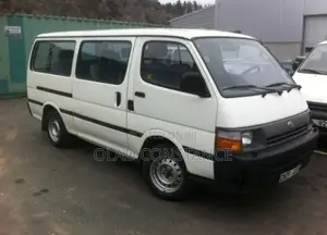 Toyota HiAce 1999 White