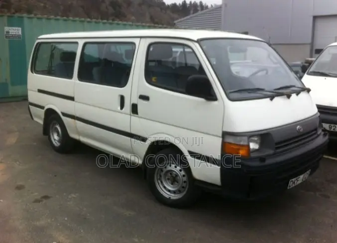 Toyota HiAce 1999 White