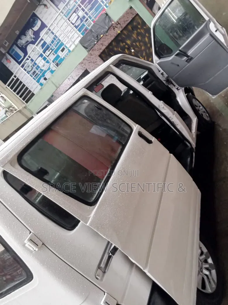 Volkswagen Golf 2004 White