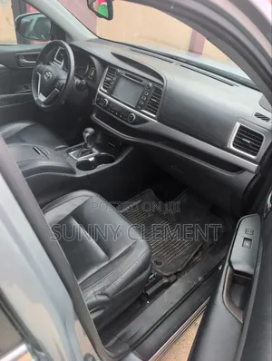 Toyota Highlander XLE V6 4x4 (3.5L 6cyl 6A) 2016 Silver