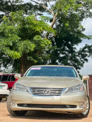Lexus ES 350 2011 Gold